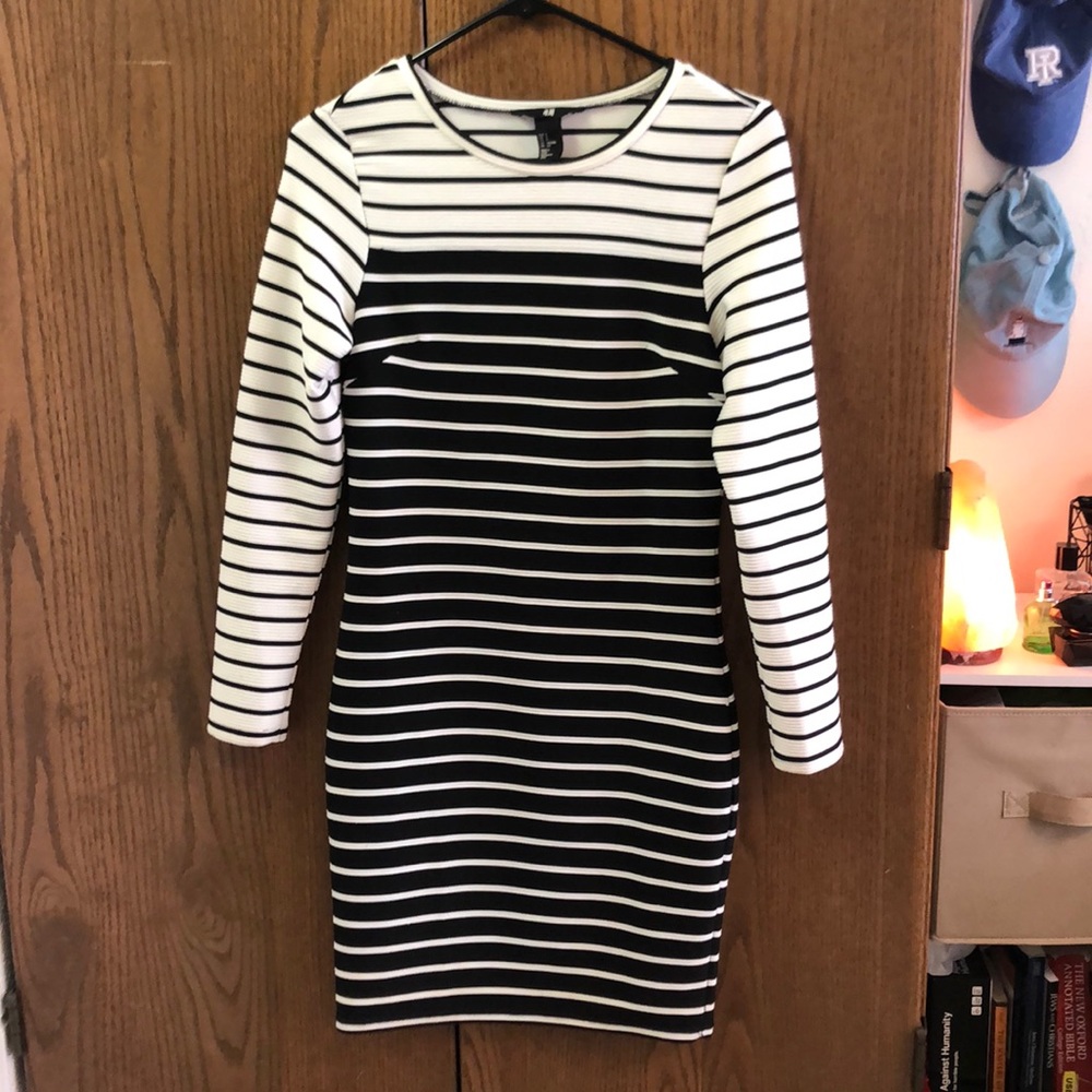 Fitting Striped H&M Midi Dress